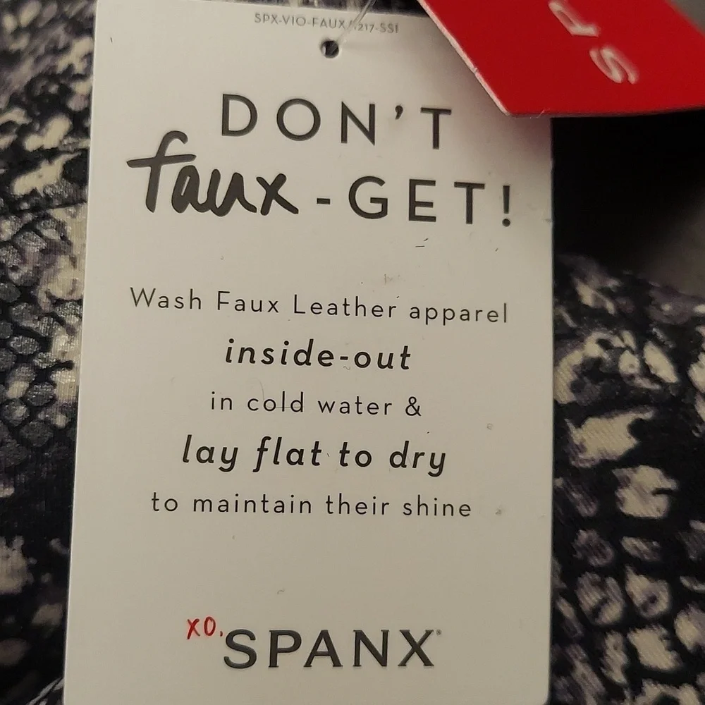 NEW SPANX Snakeskin Print Faux Leather Leggings sz M